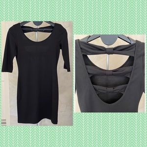 3/4 Sleeve Dress with 3 Bows Up Low Back S